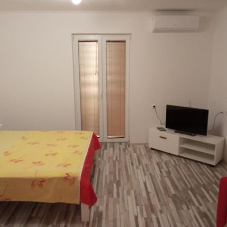 Studio Apartman Matkovic Imotski Esterno foto