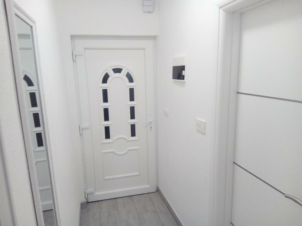 Studio Apartman Matkovic Imotski Esterno foto